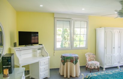 Reventa - Villa - Orihuela Costa - MUY CERCA DE LA PLAYA