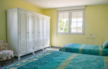 Reventa - Villa - Orihuela Costa - MUY CERCA DE LA PLAYA