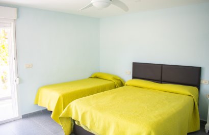 Reventa - Villa - Orihuela Costa - MUY CERCA DE LA PLAYA