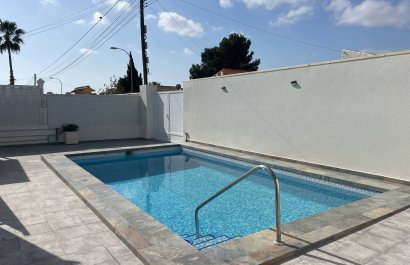 Resale - Villa - Torrevieia - San Luis