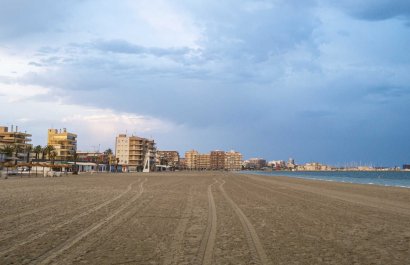 Resale - Townhouse / Duplex / Corner - Santa Pola