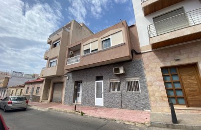 Resale - Apartment / flat - Torrevieia - Center