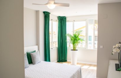 Resale - Townhouse / Duplex / Corner - Orihuela Costa - Punta Prima