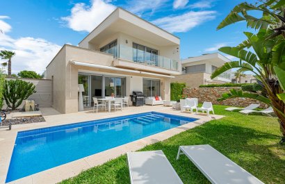 Resale - Villa - Orihuela - Vistabella