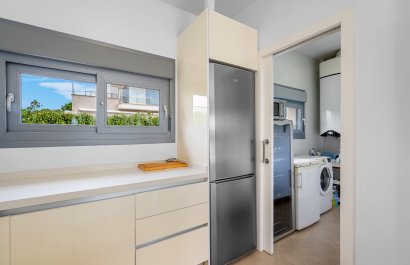 Resale - Villa - Orihuela - Vistabella