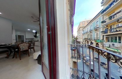 Resale - Apartment / flat - Alicante - Center