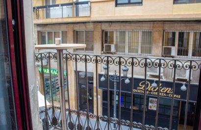 Resale - Apartment / flat - Alicante - Center