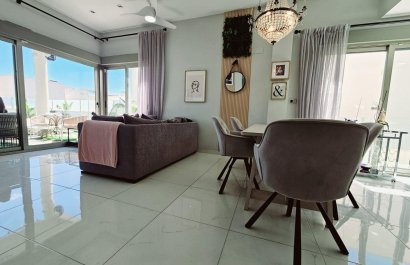 Resale - Villa - Orihuela Costa - Villamartín