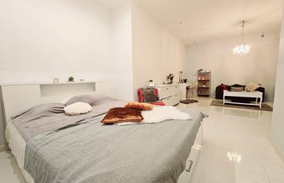 Resale - Villa - Orihuela Costa - Villamartín