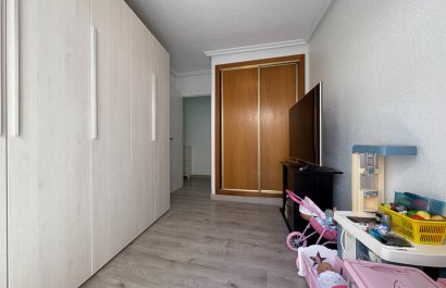 Resale - Apartment / flat - Torrevieia - Center