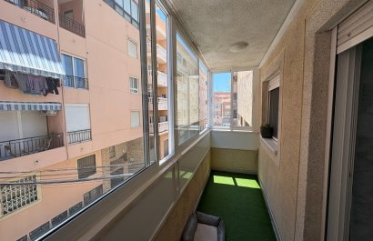 Resale - Apartment / flat - Torrevieia - Center