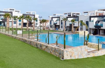 Resale - Townhouse / Duplex / Corner - Torrevieia - Punta Prima