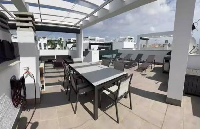 Resale - Townhouse / Duplex / Corner - Torrevieia - Punta Prima