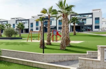 Resale - Townhouse / Duplex / Corner - Torrevieia - Punta Prima