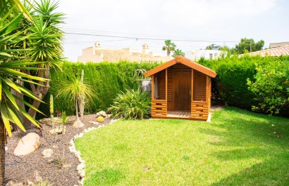 Resale - Villa - Orihuela Costa - MUY CERCA DE LA PLAYA