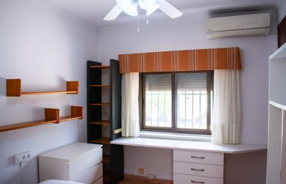 Resale - Villa - Orihuela Costa - MUY CERCA DE LA PLAYA