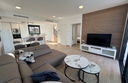 Resale - Villa - Los Alcázares - Roda