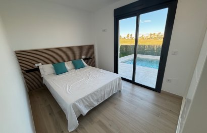 Resale - Villa - Los Alcázares - Roda