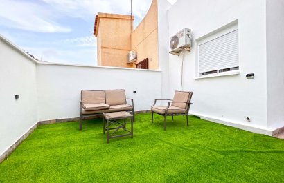 Resale - Townhouse / Duplex / Corner - Orihuela Costa - Playa Flamenca