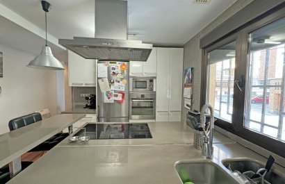 Resale - Apartment / flat - Torrevieia - Playa del Cura