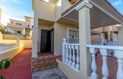 Resale - Villa - Orihuela Costa - Villamartín