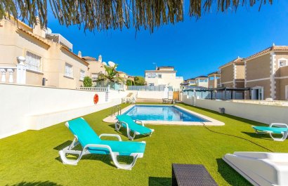Resale - Villa - Orihuela Costa - Villamartín
