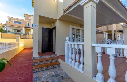 Resale - Villa - Orihuela Costa - Villamartín