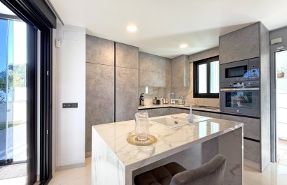 Resale - Villa - Orihuela Costa - Villamartín