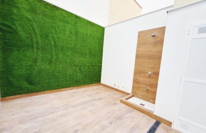 Resale - Apartment / flat - Torrevieia - Playa del Cura