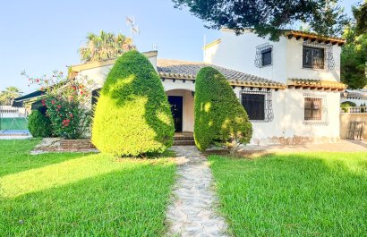 Resale - Villa - Orihuela Costa - Punta Prima