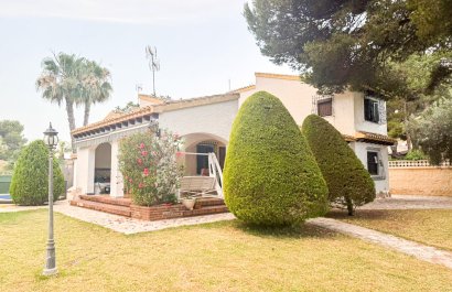 Resale - Villa - Orihuela Costa - Punta Prima