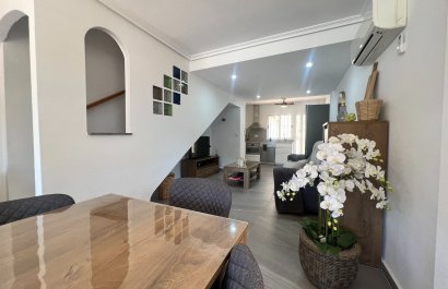 Resale - Villa - Orihuela Costa - La Zenia