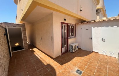 Resale - Villa - Orihuela Costa - La Zenia