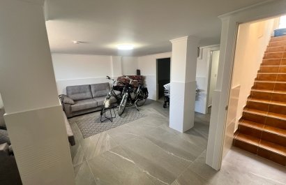 Resale - Villa - Orihuela Costa - La Zenia