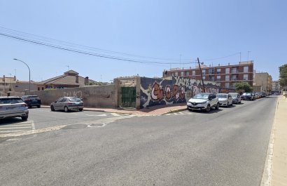Resale - Plot / Land - Guardamar del Segura - Pueblo