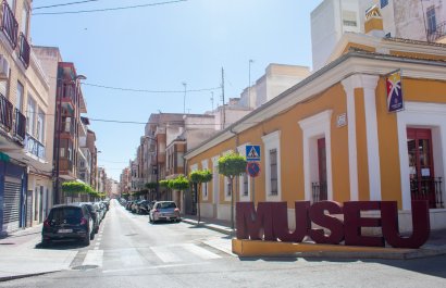 Resale - Plot / Land - Guardamar del Segura - Pueblo