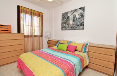 Resale - Villa - Villamartín - PAU 8