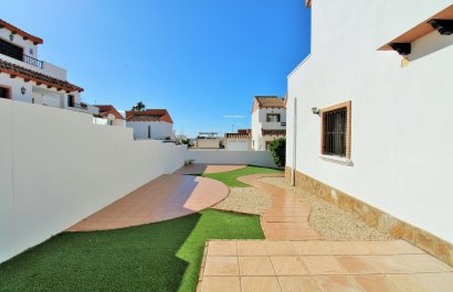 Resale - Villa - Villamartín - PAU 8