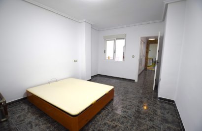 Resale - Apartment / flat - Guardamar del Segura - Pueblo