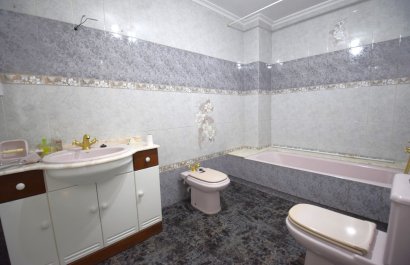 Resale - Apartment / flat - Guardamar del Segura - Pueblo