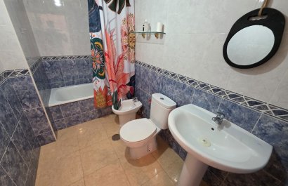 Resale - Apartment / flat - Almoradí - Center