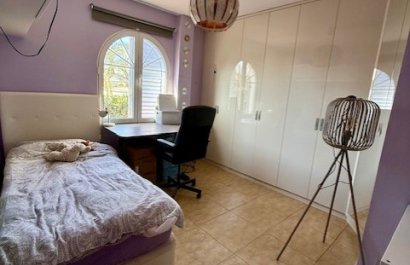 Resale - Villa - Orihuela Costa