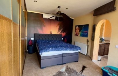 Resale - Villa - Orihuela Costa