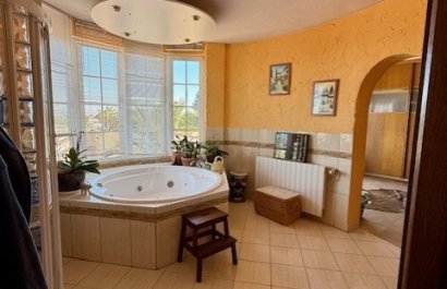 Resale - Villa - Orihuela Costa