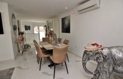 Resale - Villa - Villamartín