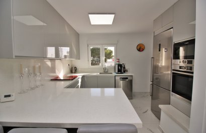 Resale - Villa - Villamartín