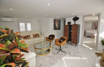 Resale - Villa - Villamartín