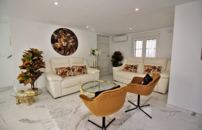 Resale - Villa - Villamartín