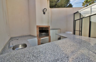 Resale - Villa - Villamartín
