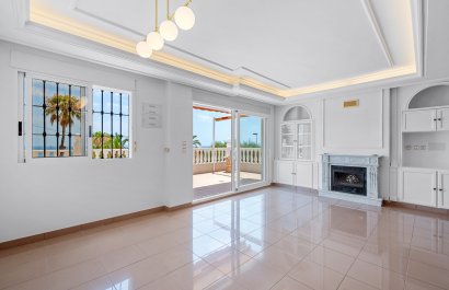 Resale - Villa - Torrevieia - Torrevieja